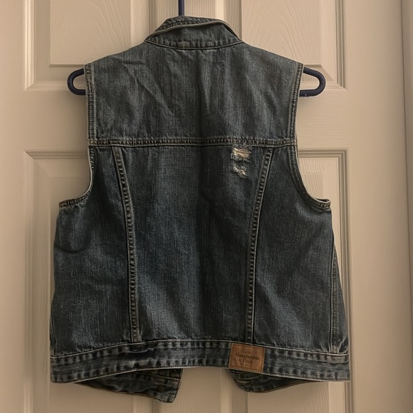 Abercombie & Fitch Jean Vest - Picture 2 of 3
